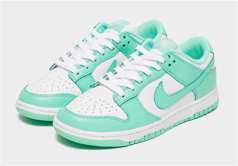 nike dunk green glow